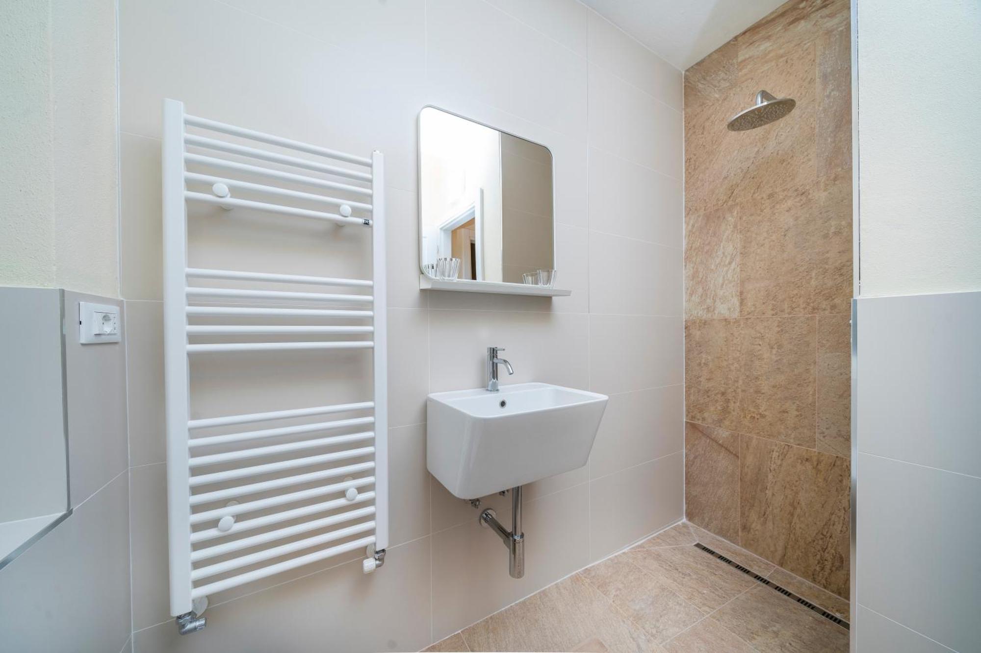 Urban Oasis, Home-Triest Com Trieste Exterior foto